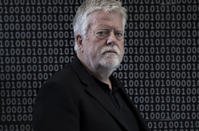 stephen-heppell-xlsemanal-educacion-futuro-1-768x506